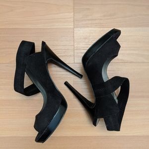 Levity heels